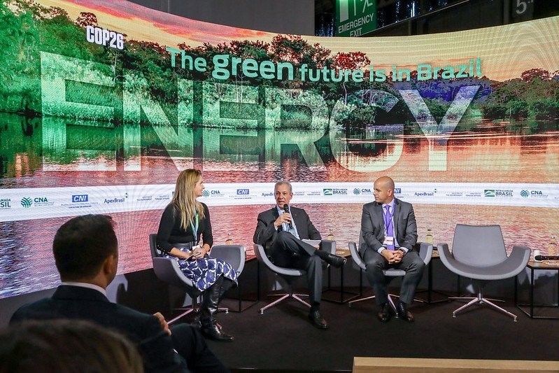 Brasiliens Bergbau- und Energieminister, Bento Albuquerque, auf dem Podium der Klima-Konferenz in Glasgow