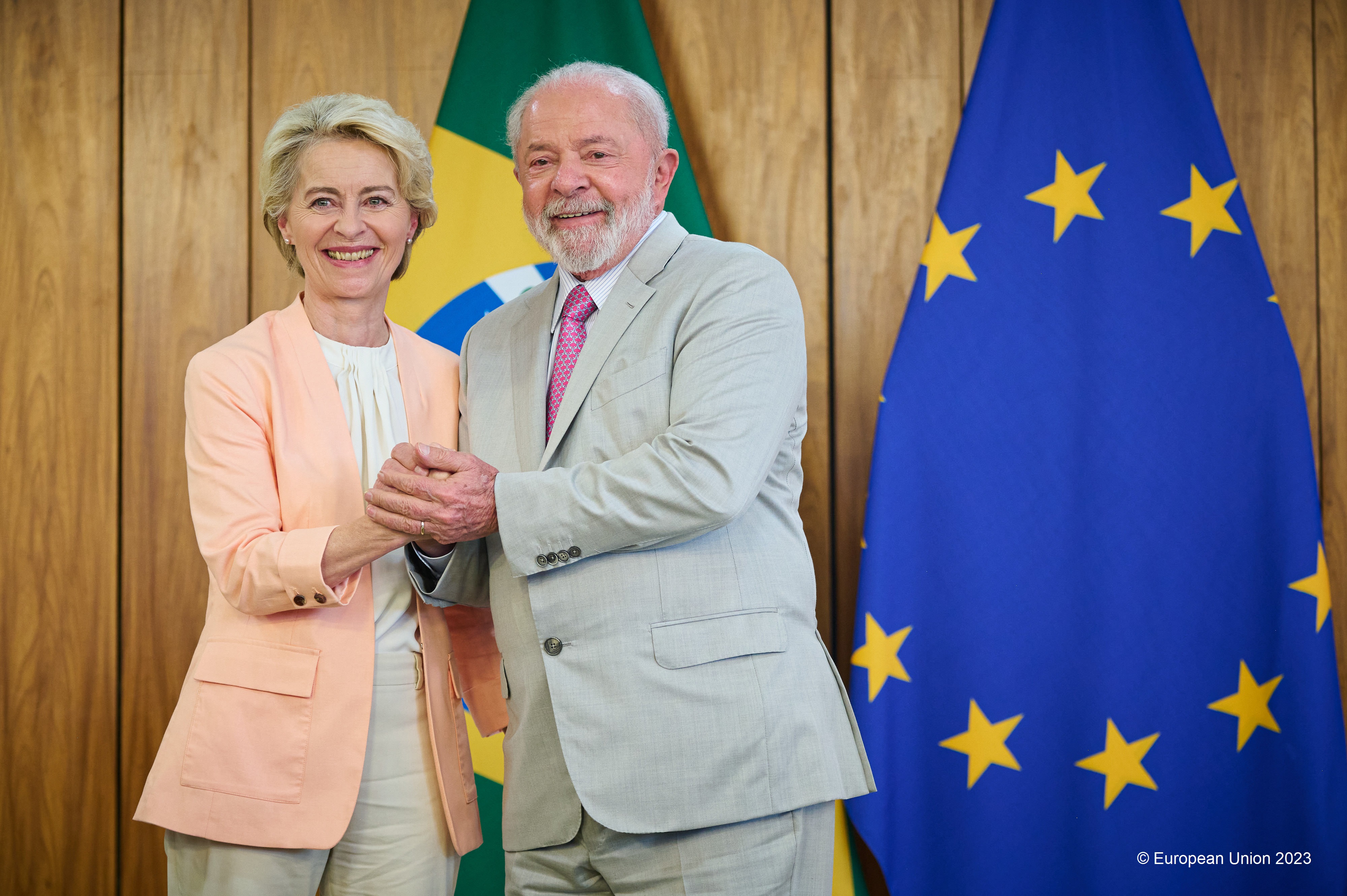 EU-Kommissionspräsidentin Von Der Leyen und Brasiliens Präsident Lula da Silva