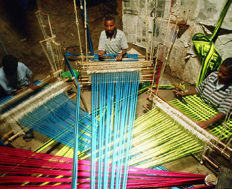 Äthiopien will das "Afrikanische Bangladesch" werden ... Textilfabrik in Addis Abeba