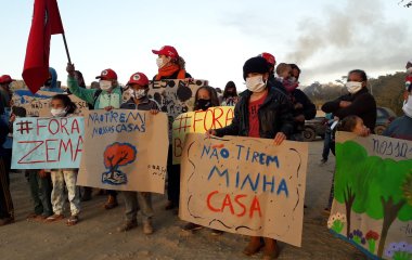 •	Besetzer*innen aus Quilombo Campo Grande protestieren gegen Räumung